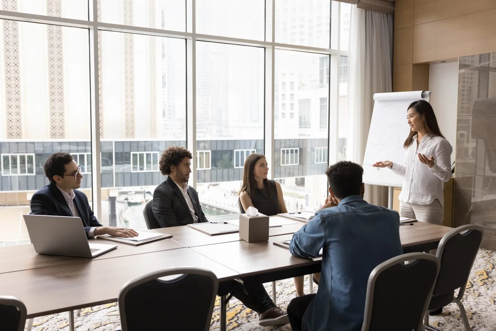 An ExecutiveEdge boardroom session in progress